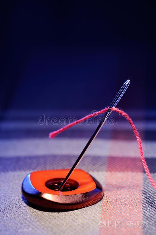 衣服自己缝个字母怎么缝 衣服自己缝个字母怎么缝