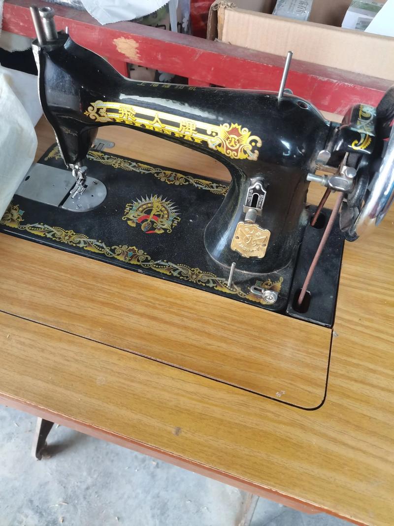 老式缝纫机价值?不小心就被套路,农村高价回收很多人上当 老式缝纫机价值?不小心就被套路,农村高价回收很多人上当