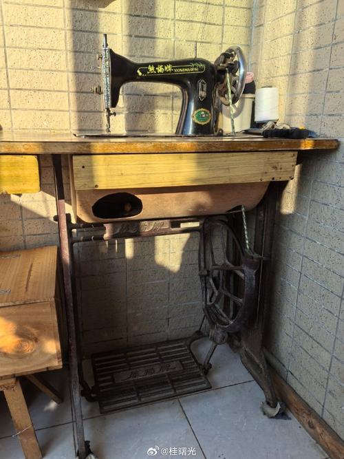 老式缝纫机老是跳线,断线,怎么修理?
