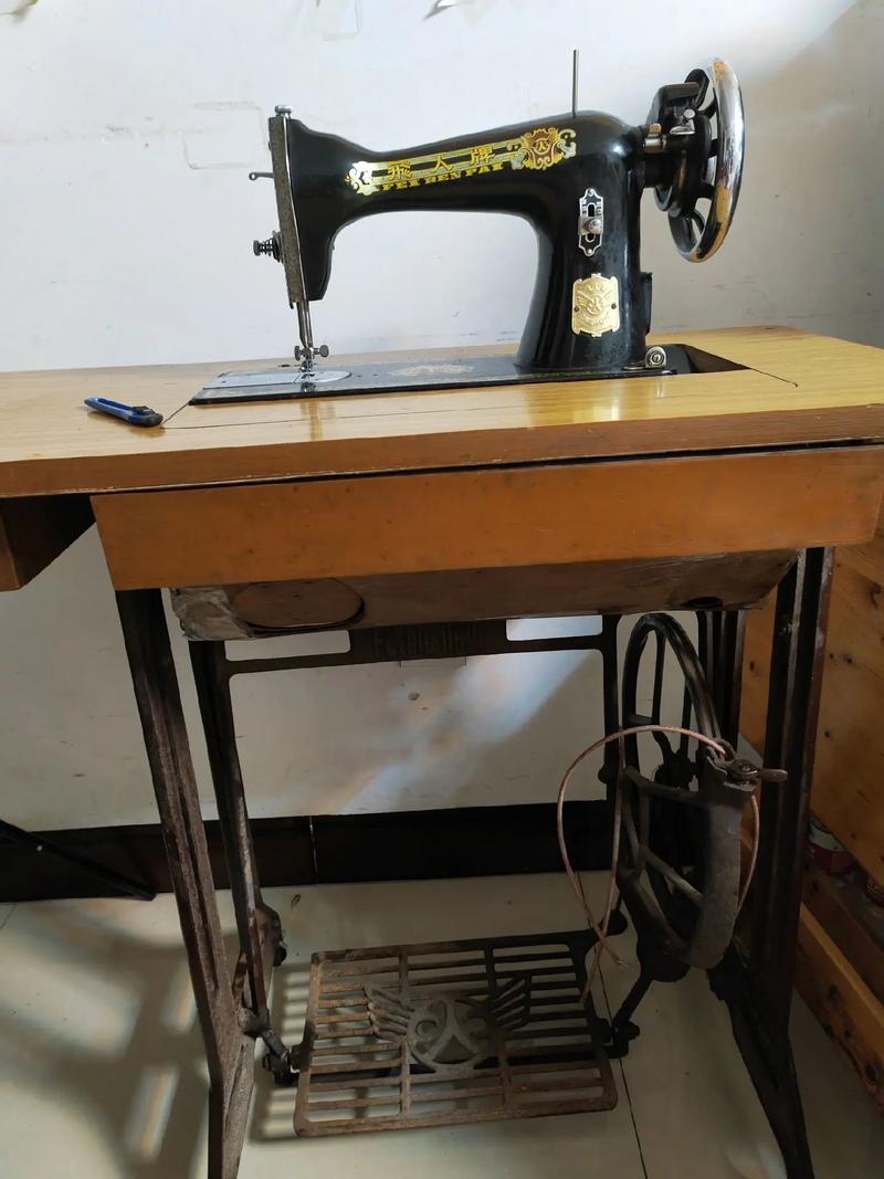 老式家用缝纫机的夹线器安装方法